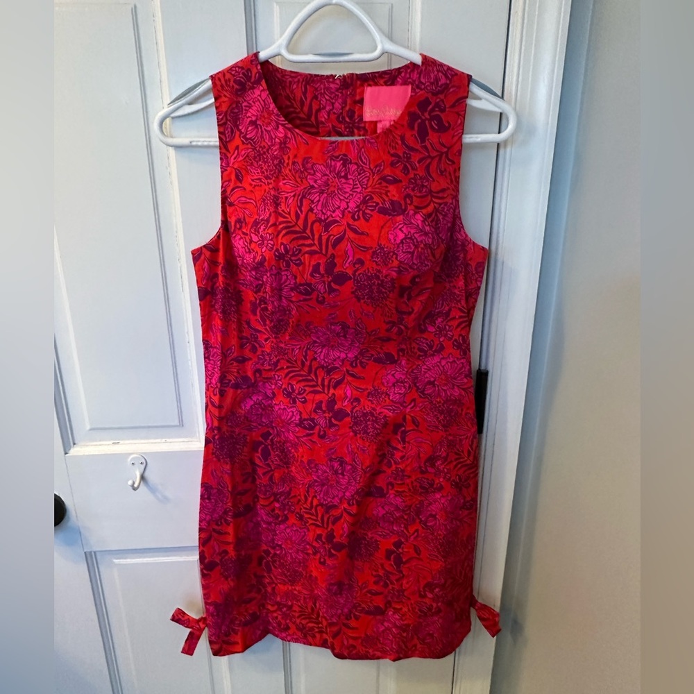 Lilly Pulitzer shift dress. Size 2.